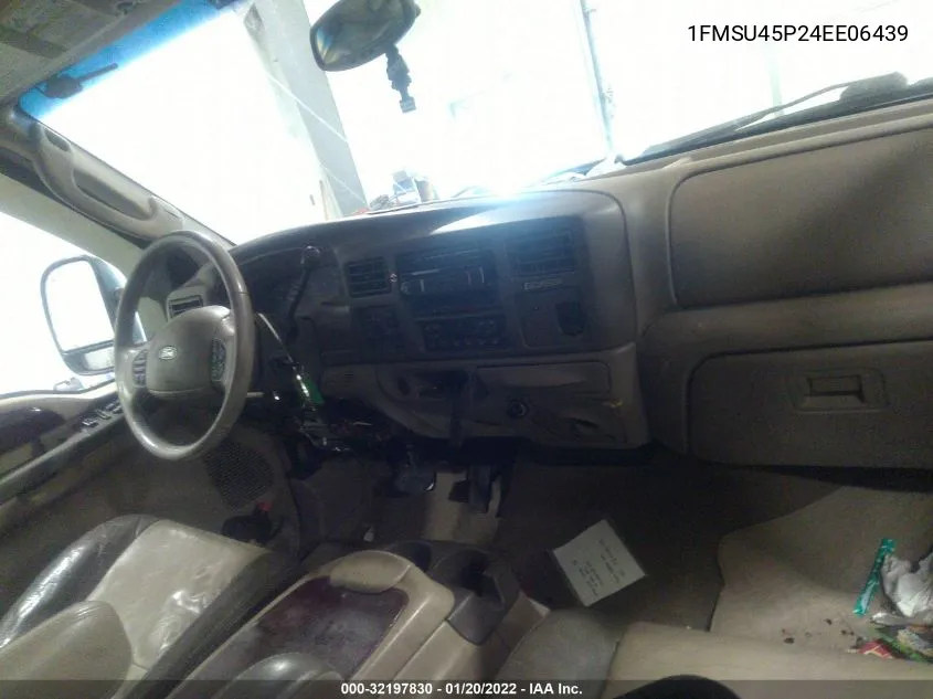 2004 Ford Excursion Eddie Bauer VIN: 1FMSU45P24EE06439 Lot: 32197830