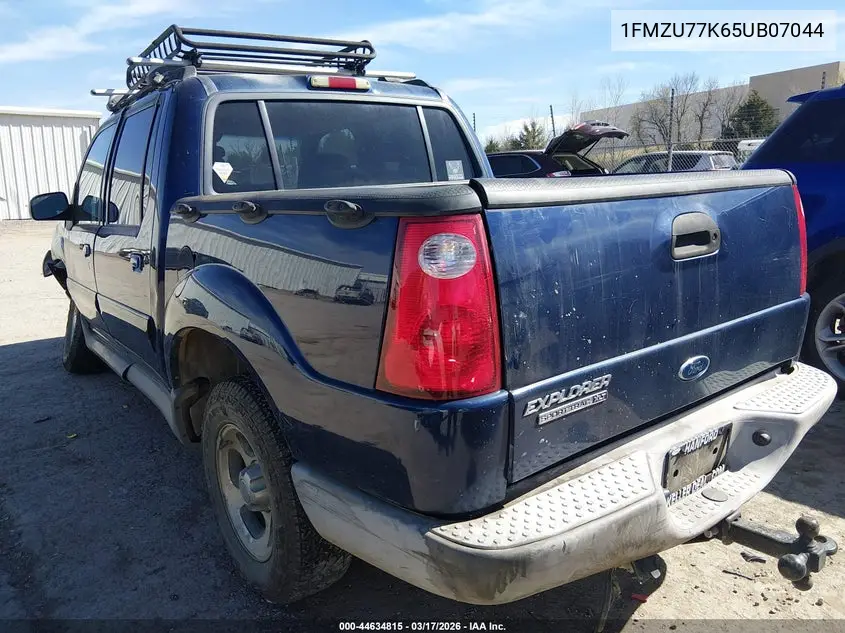 2005 Ford Explorer Sport Trac Adrenalin/Xls/Xlt VIN: 1FMZU77K65UB07044 Lot: 44634815