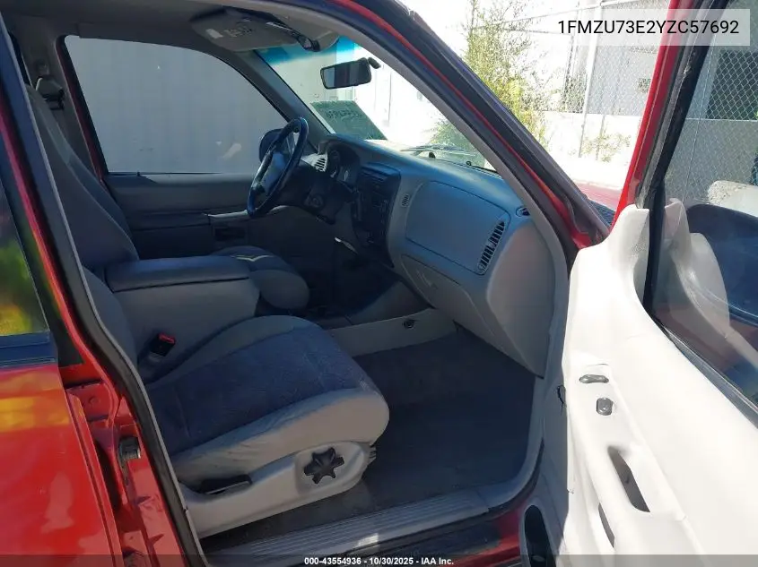 1FMZU73E2YZC57692 2000 Ford Explorer Xlt