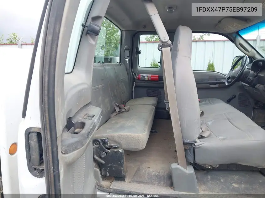 2005 Ford F-450 Lariat/Xl/Xlt VIN: 1FDXX47P75EB97209 Lot: 45309458