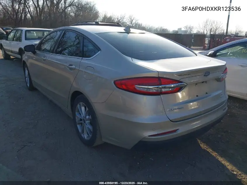 3FA6P0HDXKR123536 2019 Ford Fusion Se