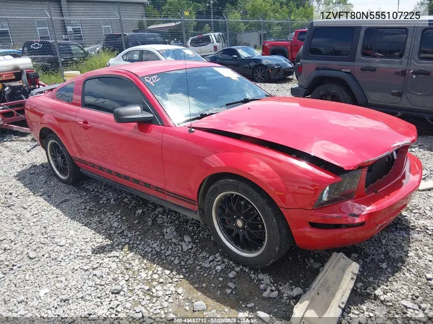 2005 Ford Mustang V6 Deluxe/V6 Premium VIN: 1ZVFT80N555107225 Lot: 45652712