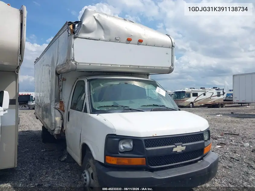 2009 GMC Savana Cutaway Work Van VIN: 1GDJG31K391138734 Lot: 45233333