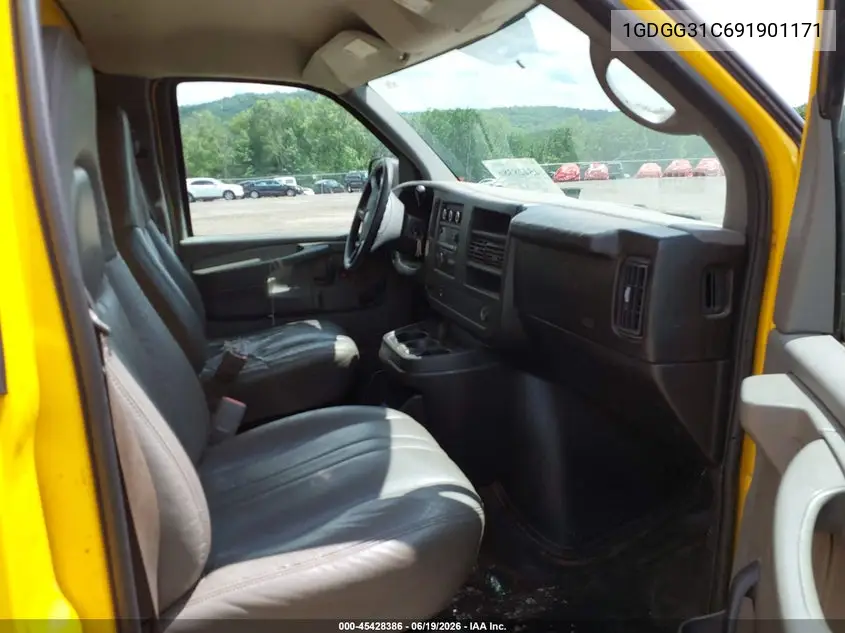 2009 GMC Savana Cutaway Work Van VIN: 1GDGG31C691901171 Lot: 45428386