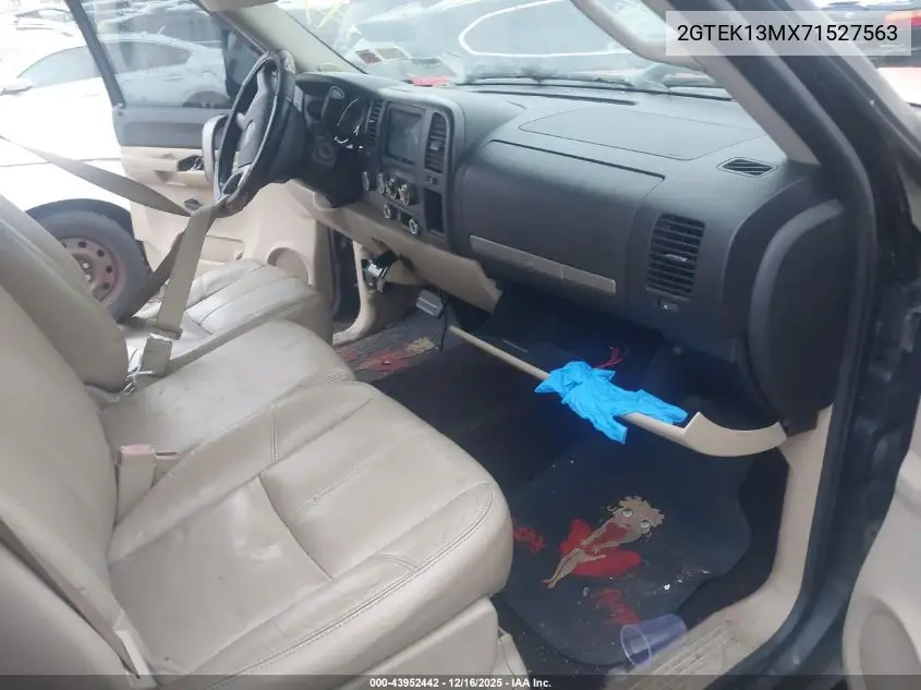 2GTEK13MX71527563 2007 GMC Sierra 1500 Sle1
