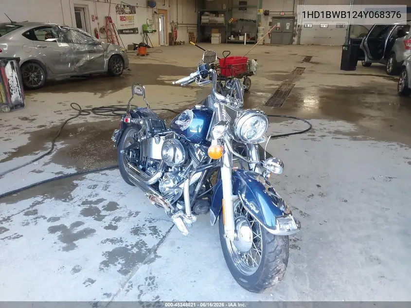 2004 Harley-Davidson Flstci VIN: 1HD1BWB124Y068376 Lot: 45348821