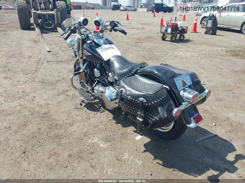 2013 Harley-Davidson Flstc Heritage Softail Classic VIN: 1HD1BWV17DB047778 Lot: 44800181