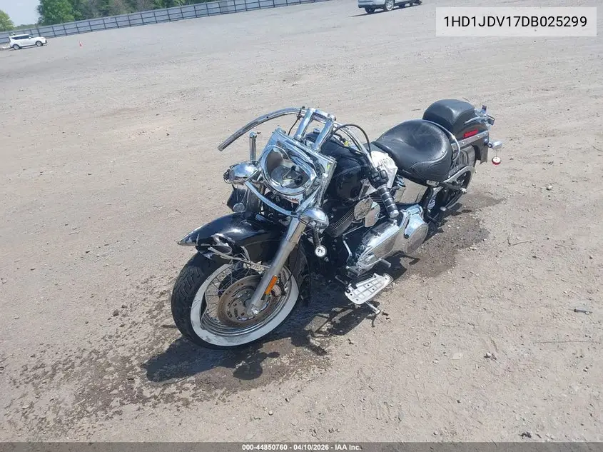2013 Harley-Davidson Flstn Softail Deluxe VIN: 1HD1JDV17DB025299 Lot: 44850760