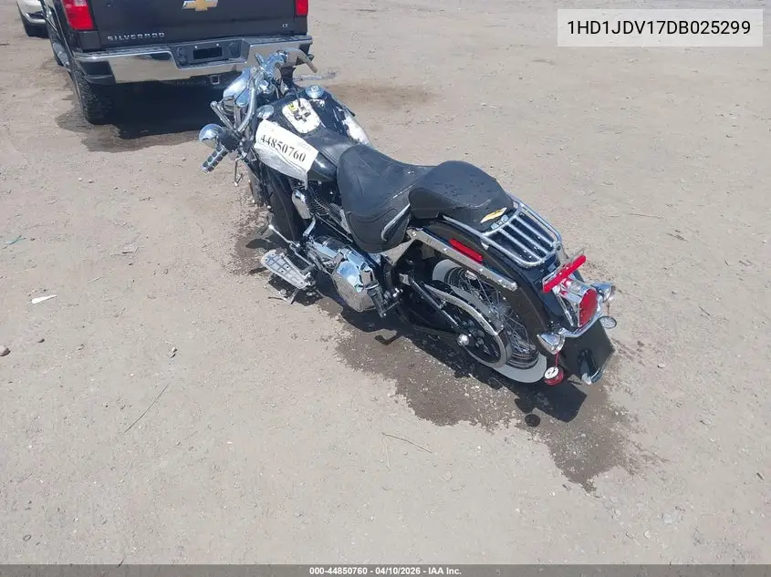 2013 Harley-Davidson Flstn Softail Deluxe VIN: 1HD1JDV17DB025299 Lot: 44850760