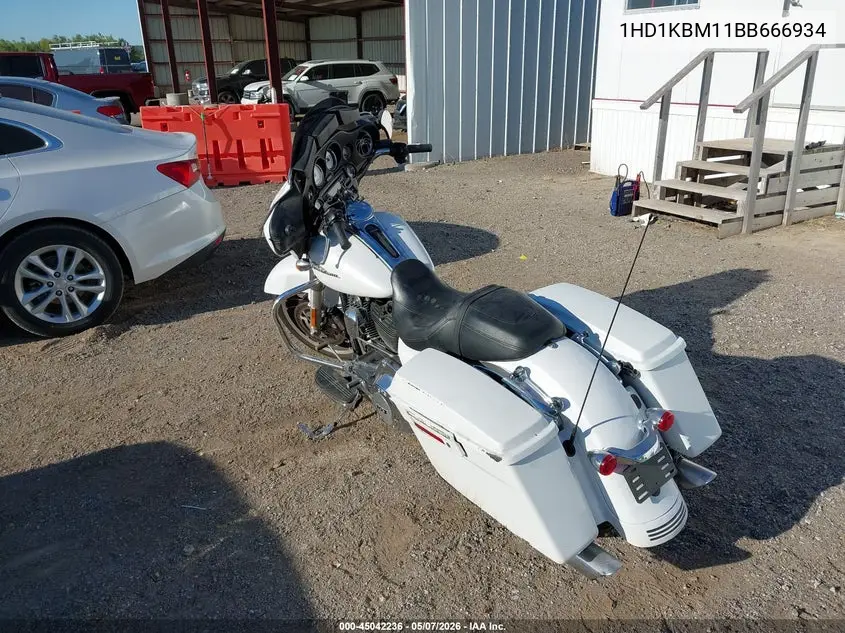 2011 Harley-Davidson Flhx VIN: 1HD1KBM11BB666934 Lot: 45042236
