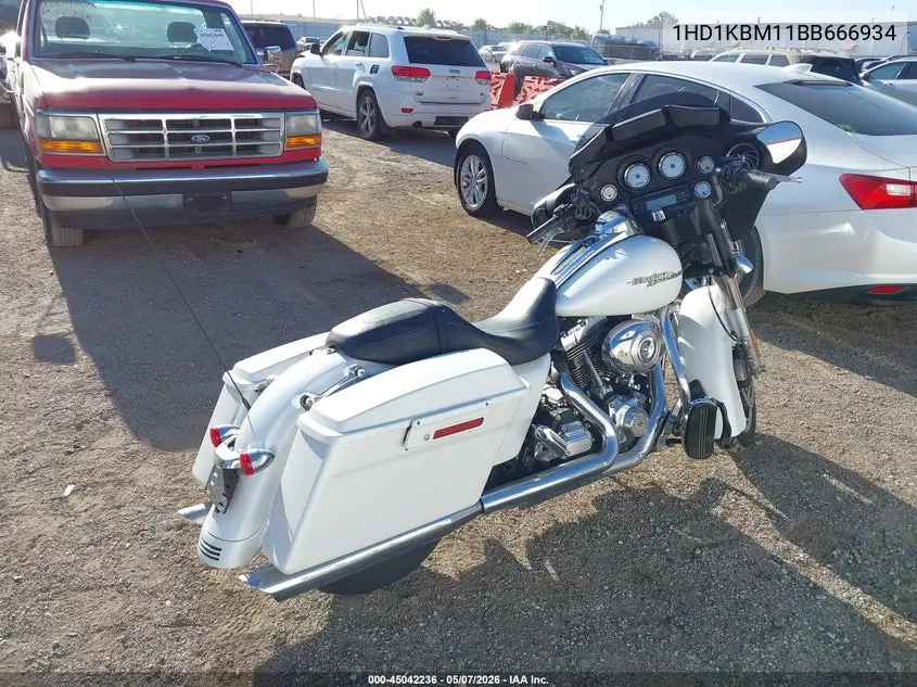2011 Harley-Davidson Flhx VIN: 1HD1KBM11BB666934 Lot: 45042236