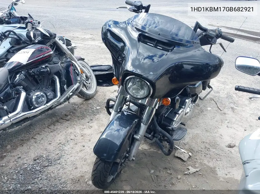 2016 Harley-Davidson Flhx Street Glide VIN: 1HD1KBM17GB682921 Lot: 45401229