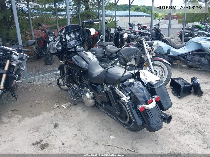2016 Harley-Davidson Flhx Street Glide VIN: 1HD1KBM17GB682921 Lot: 45401229