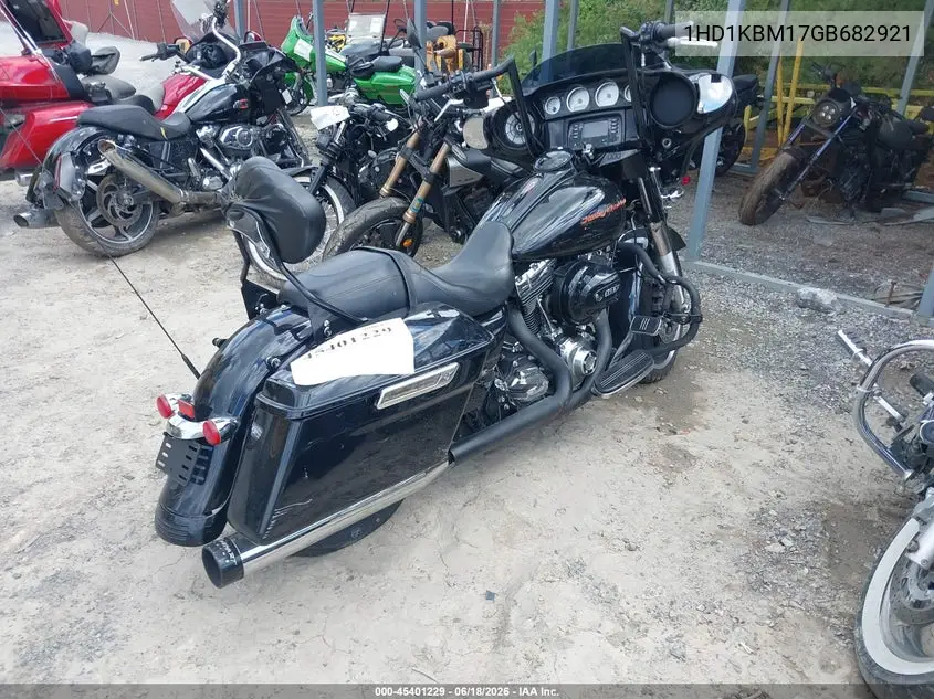 2016 Harley-Davidson Flhx Street Glide VIN: 1HD1KBM17GB682921 Lot: 45401229