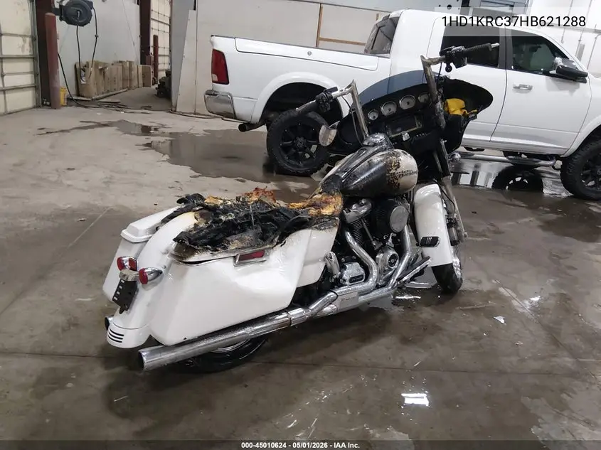2017 Harley-Davidson Flhxs Street Glide Special VIN: 1HD1KRC37HB621288 Lot: 45010624