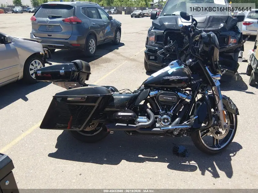 2017 Harley-Davidson Flhx Street Glide VIN: 1HD1KBC16HB676644 Lot: 45432566