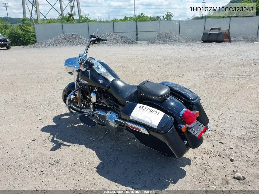 2016 Harley-Davidson Fld Switchback VIN: 1HD1GZM10GC323043 Lot: 45375891