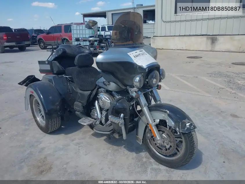 2013 Harley-Davidson Flhtcutg Tri Glide Ultra Classic VIN: 1HD1MAM18DB850887 Lot: 44692632