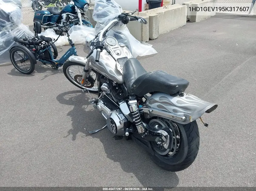 2005 Harley-Davidson Fxdwg VIN: 1HD1GEV195K317607 Lot: 45477297
