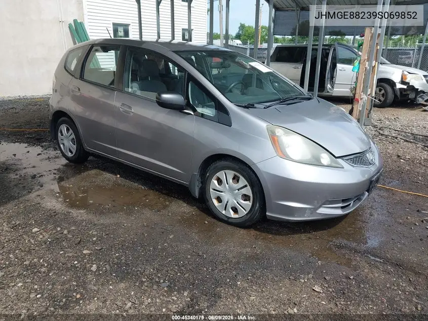 2009 Honda Fit VIN: JHMGE88239S069852 Lot: 45340179
