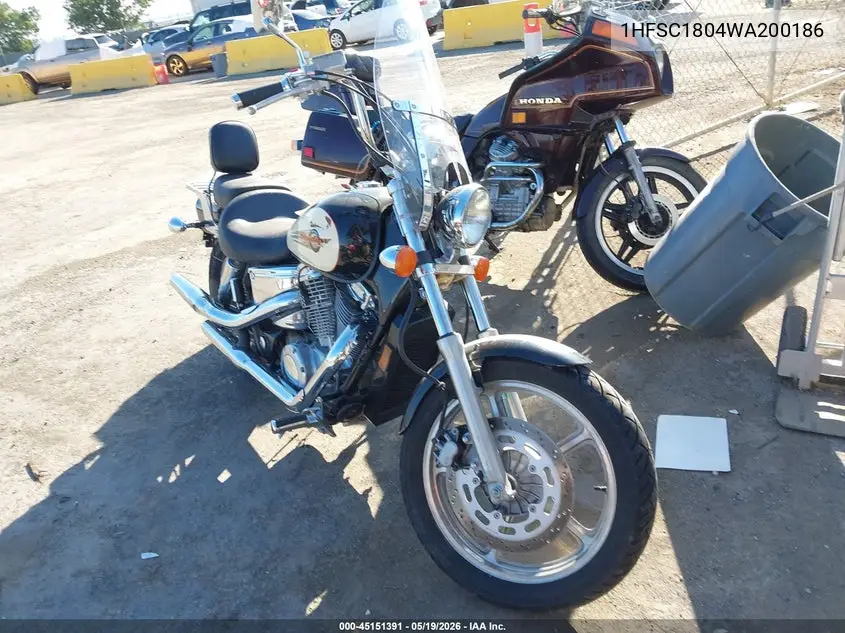 1998 Honda Vt1100 C VIN: 1HFSC1804WA200186 Lot: 45151391