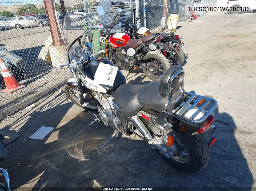 1998 Honda Vt1100 C VIN: 1HFSC1804WA200186 Lot: 45151391