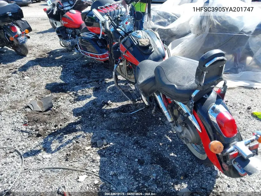 2000 Honda Vt1100 C3 VIN: 1HFSC3905YA201747 Lot: 44610175