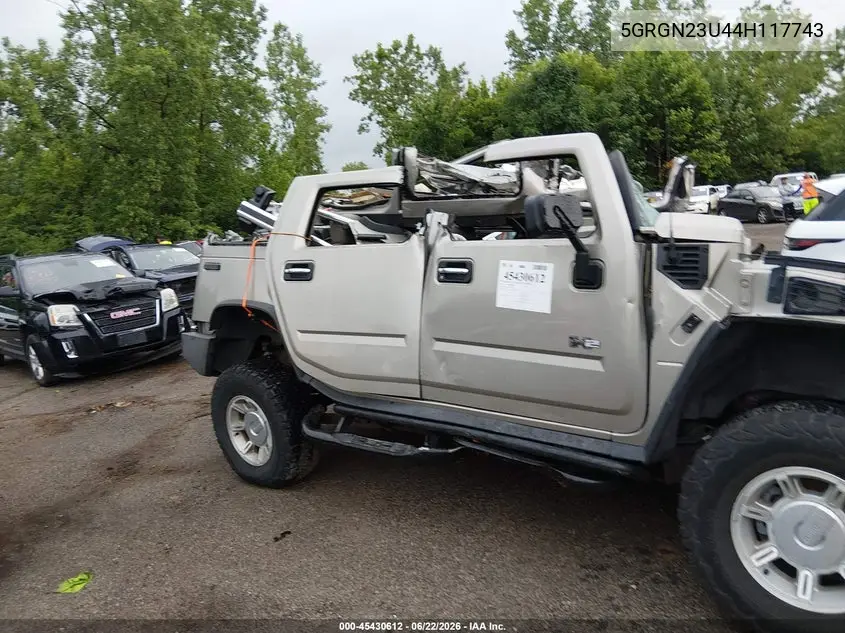 2004 Hummer H2 VIN: 5GRGN23U44H117743 Lot: 45430612