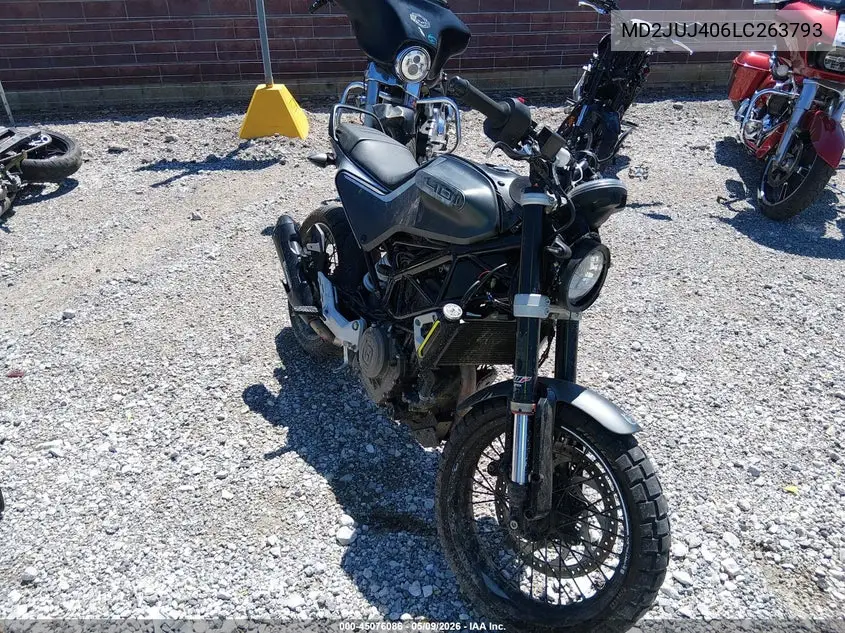 2020 Husqvarna Vitpilen 401/Svartpilen 401 VIN: MD2JUJ406LC263793 Lot: 45076086