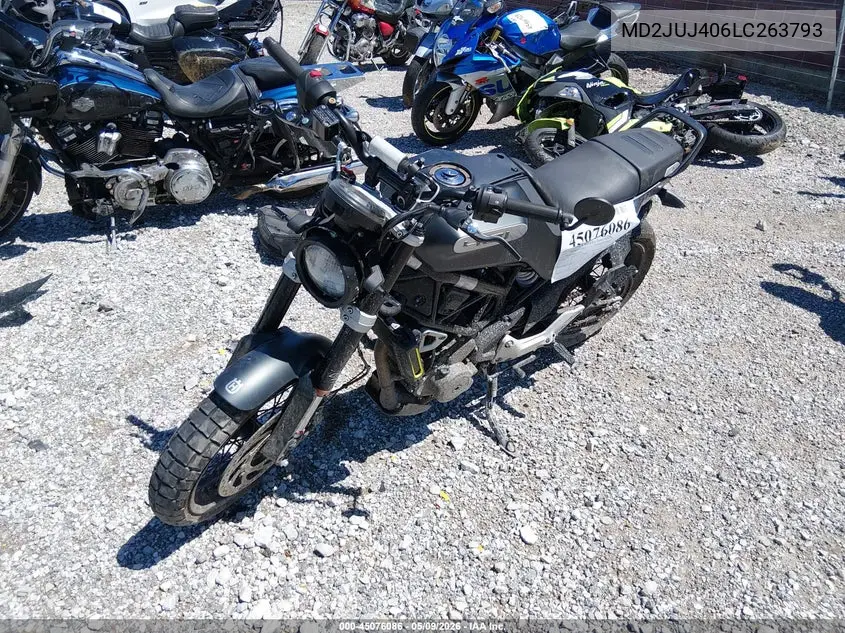 2020 Husqvarna Vitpilen 401/Svartpilen 401 VIN: MD2JUJ406LC263793 Lot: 45076086
