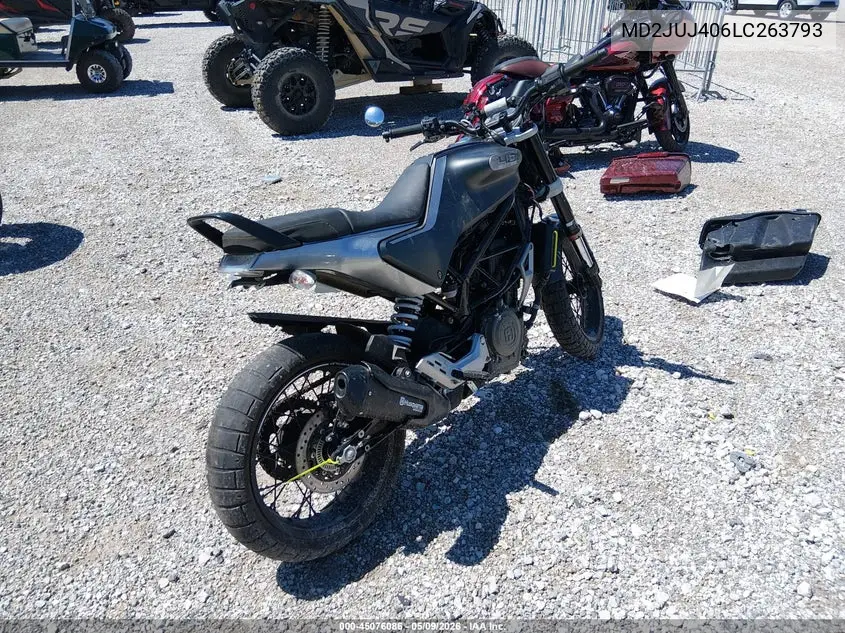 2020 Husqvarna Vitpilen 401/Svartpilen 401 VIN: MD2JUJ406LC263793 Lot: 45076086