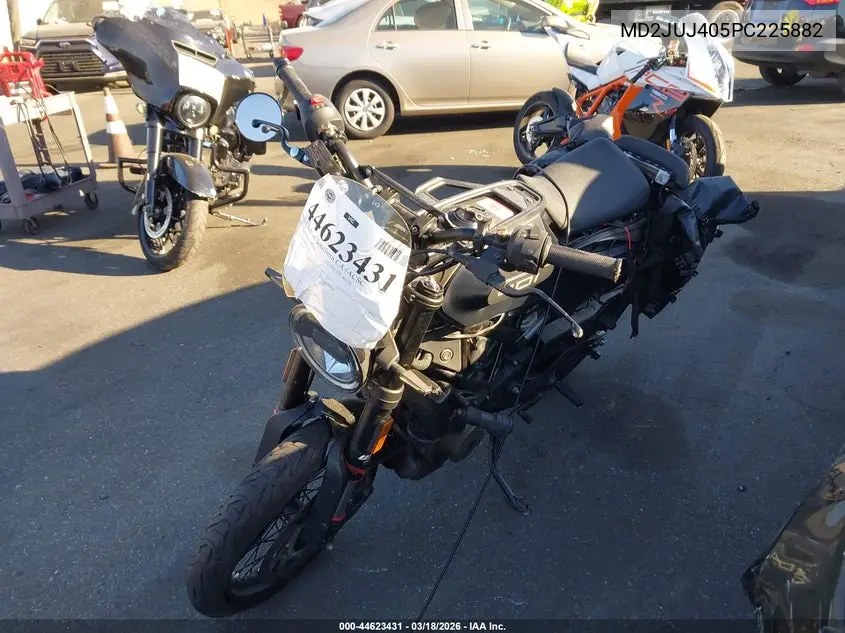 2023 Husqvarna Vitpilen 401/Svartpilen 401 VIN: MD2JUJ405PC225882 Lot: 44623431
