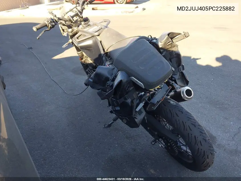 2023 Husqvarna Vitpilen 401/Svartpilen 401 VIN: MD2JUJ405PC225882 Lot: 44623431