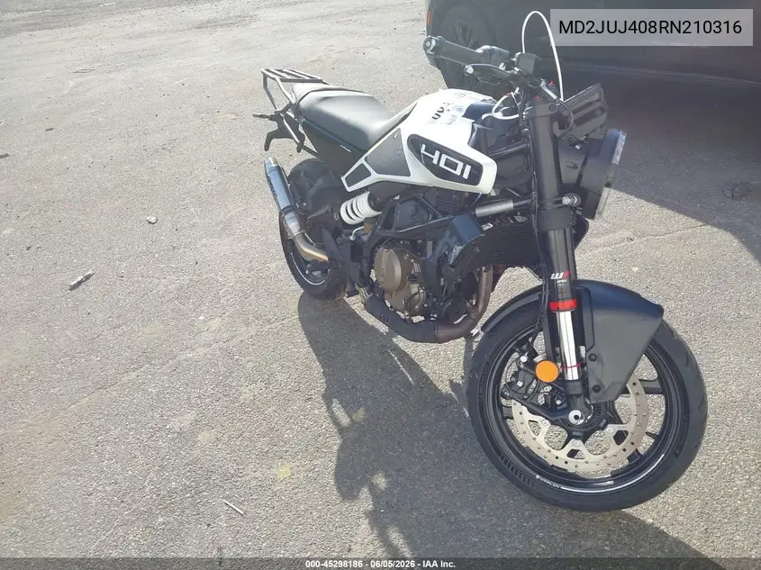 2024 Husqvarna Vitpilen 401/Svartpilen 401 VIN: MD2JUJ408RN210316 Lot: 45298186