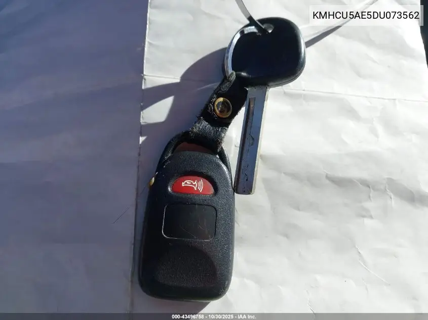 KMHCU5AE5DU073562 2013 Hyundai Accent Se