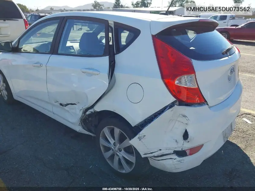 KMHCU5AE5DU073562 2013 Hyundai Accent Se