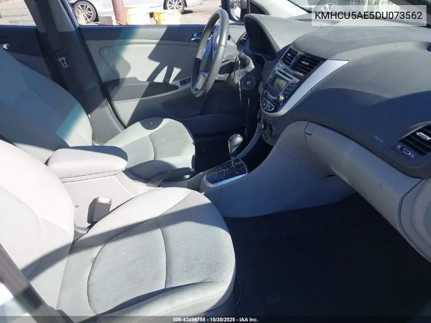 KMHCU5AE5DU073562 2013 Hyundai Accent Se