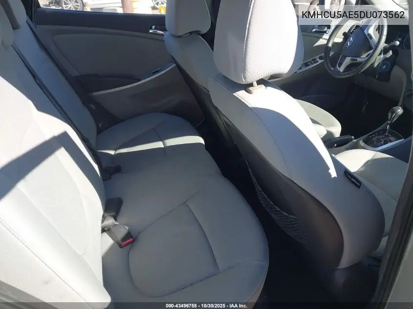 KMHCU5AE5DU073562 2013 Hyundai Accent Se