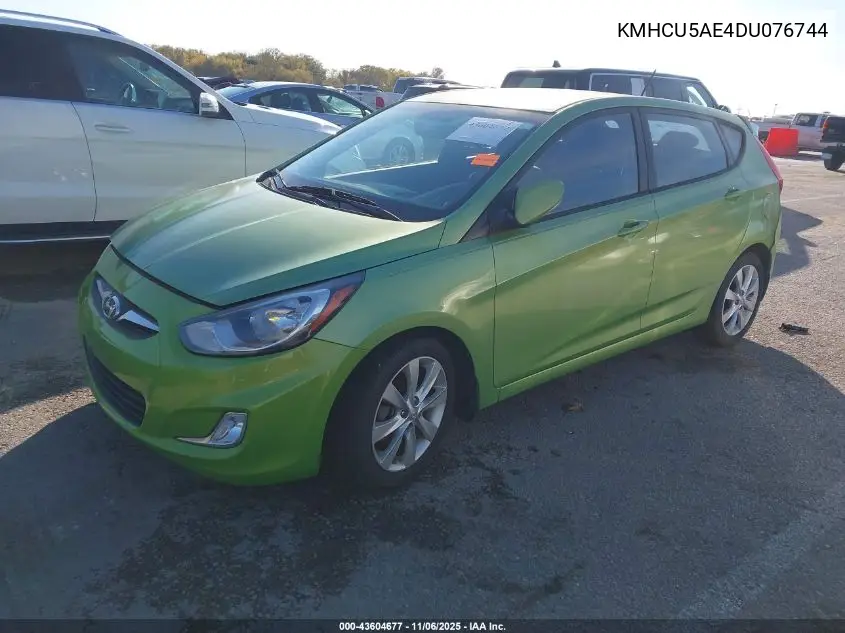 KMHCU5AE4DU076744 2013 Hyundai Accent Se