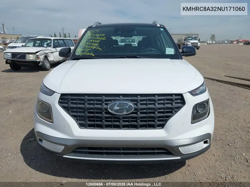 2022 Hyundai Venue Preferred With Two-Tone Body Colour VIN: KMHRC8A32NU171060 Lot: 12650666