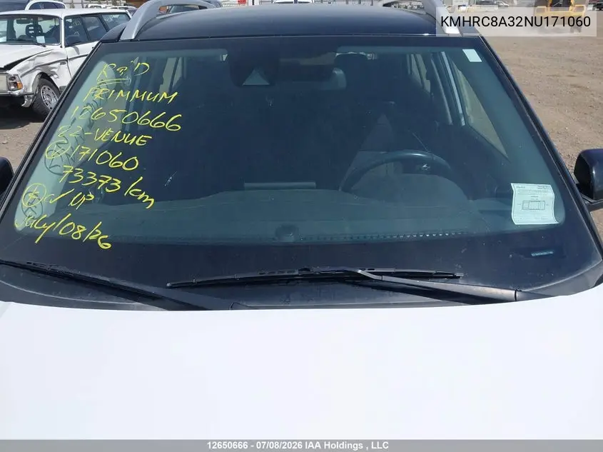 2022 Hyundai Venue Preferred With Two-Tone Body Colour VIN: KMHRC8A32NU171060 Lot: 12650666
