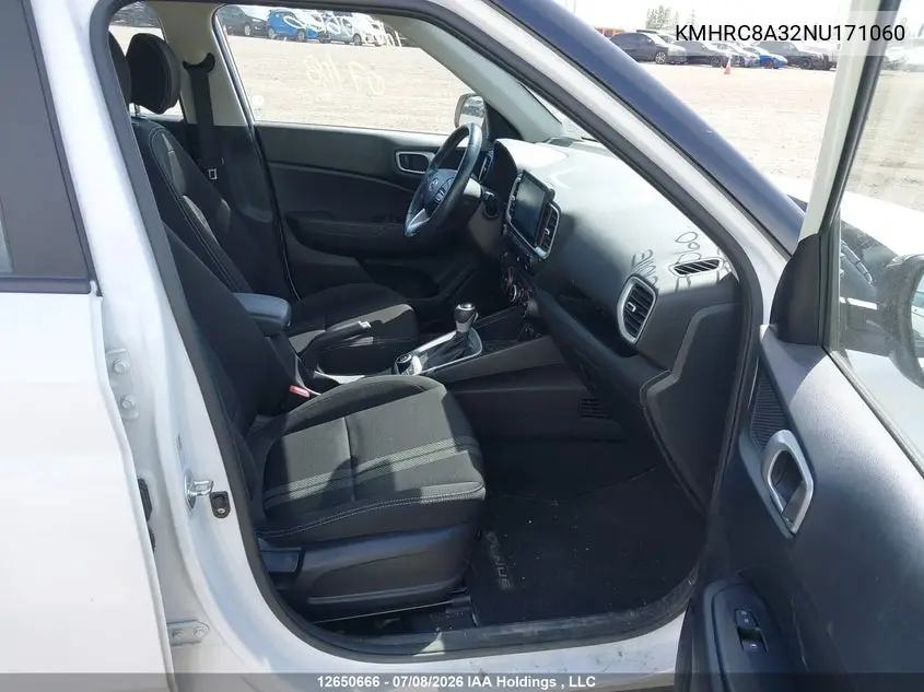 2022 Hyundai Venue Preferred With Two-Tone Body Colour VIN: KMHRC8A32NU171060 Lot: 12650666