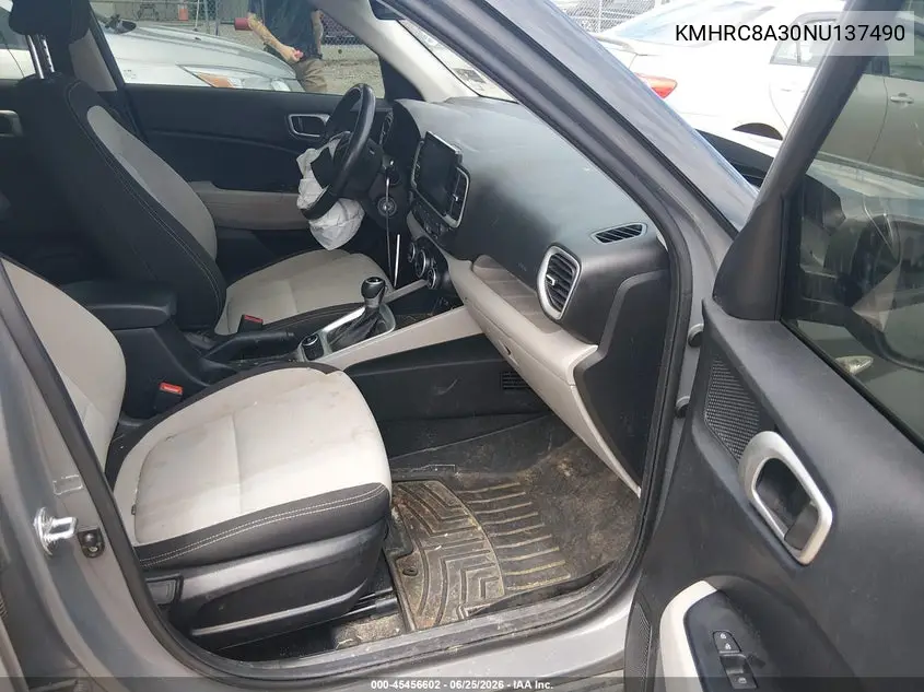 2022 Hyundai Venue Sel VIN: KMHRC8A30NU137490 Lot: 45456602