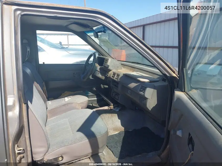 1994 Isuzu Conventional Short Wheelbase VIN: 4S1CL11L6R4200057 Lot: 45400020