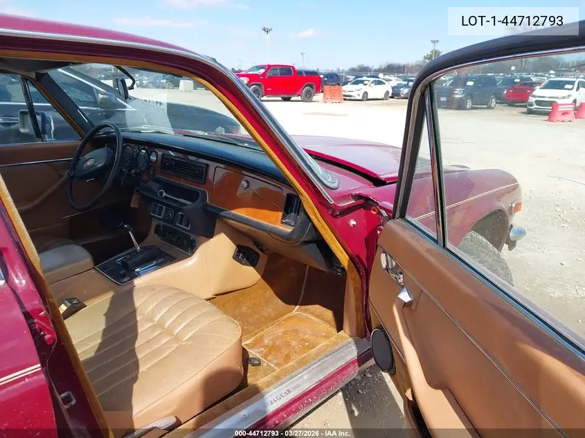 1977 Jaguar S-Type VIN: JBVLV49C109911 Lot: 44712793
