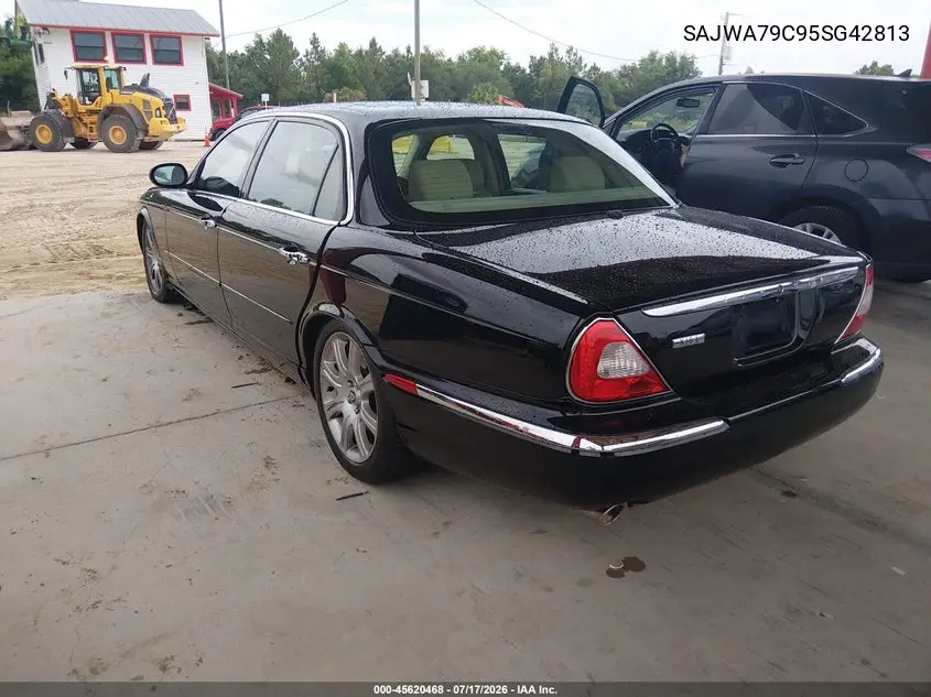 2005 Jaguar Xj Xj8 L VIN: SAJWA79C95SG42813 Lot: 45620468