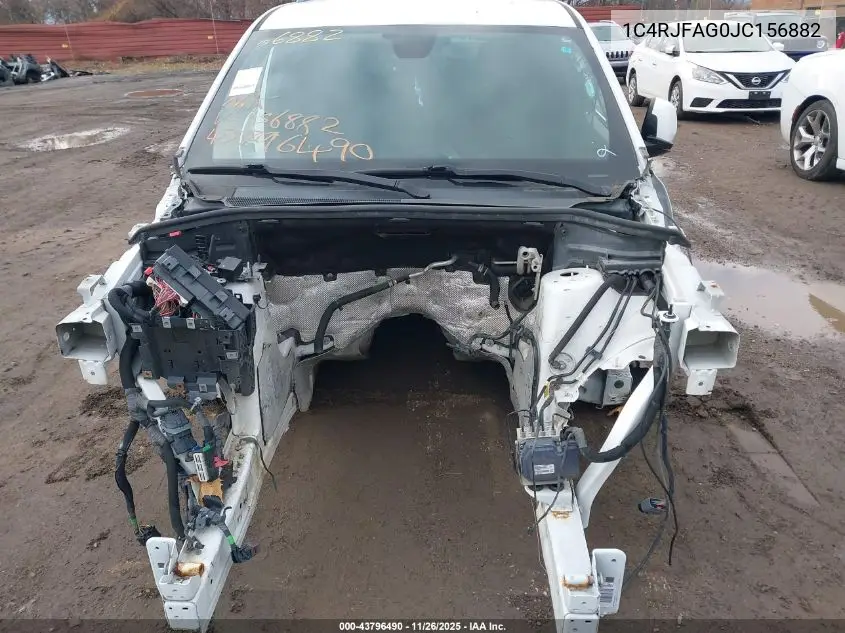 1C4RJFAG0JC156882 2018 Jeep Grand Cherokee Laredo E 4X4