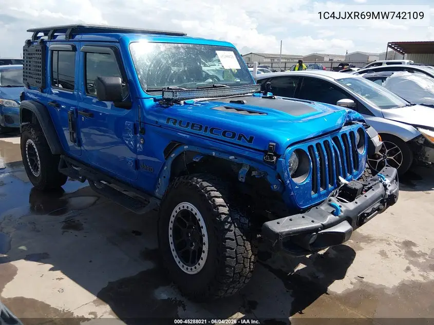 2021 Jeep Wrangler 4Xe Unlimited Rubicon 4X4 VIN: 1C4JJXR69MW742109 Lot: 45288021
