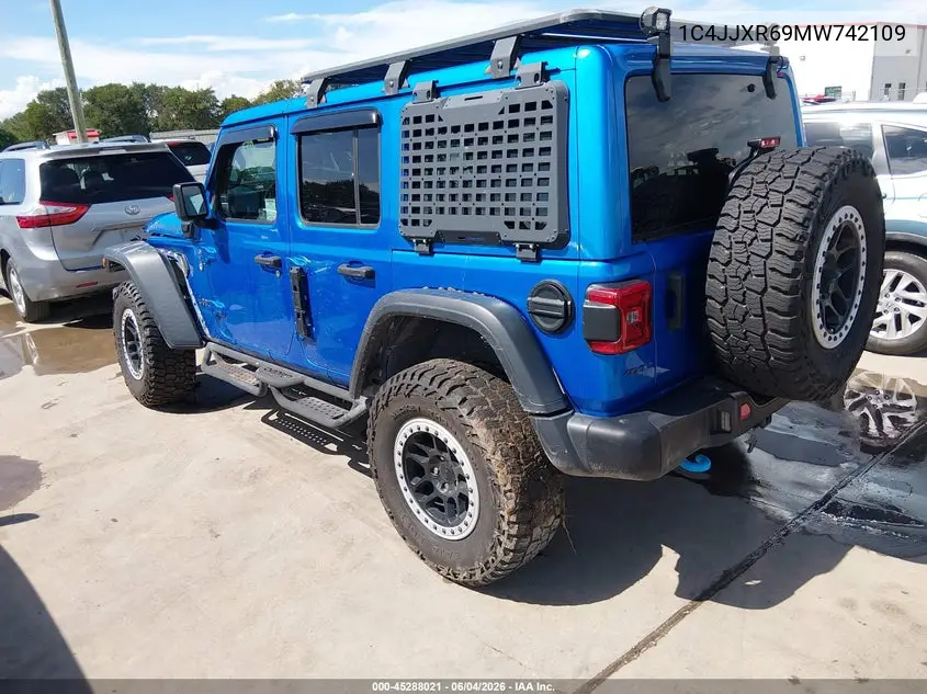 2021 Jeep Wrangler 4Xe Unlimited Rubicon 4X4 VIN: 1C4JJXR69MW742109 Lot: 45288021