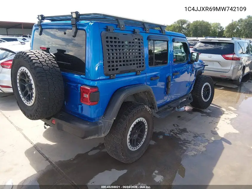 2021 Jeep Wrangler 4Xe Unlimited Rubicon 4X4 VIN: 1C4JJXR69MW742109 Lot: 45288021